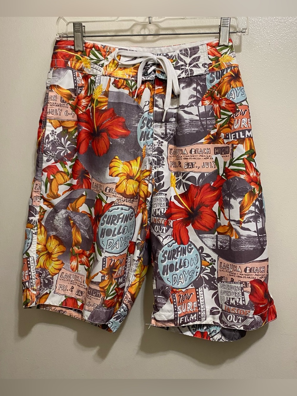 Old Navy Mens M Medium 30” Board Shorts Swim Trunks Laguna Beach Surf Floral